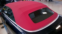 Audi A4 kaleche i Bordeaux RP-stof, med ny elbagrude. Bordeaux